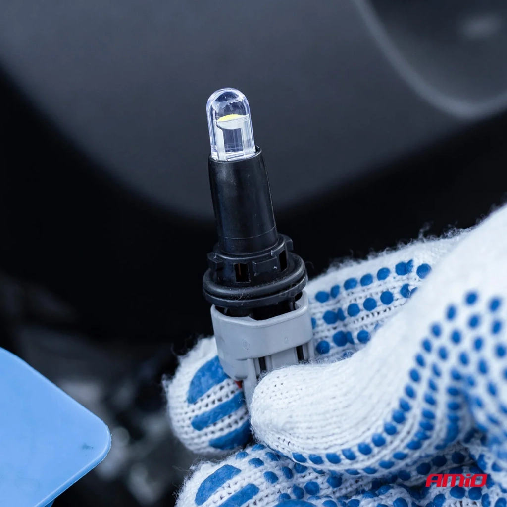 02955 Светодиодная лампа стандарт LED Clear Alb T10 12V 1шт